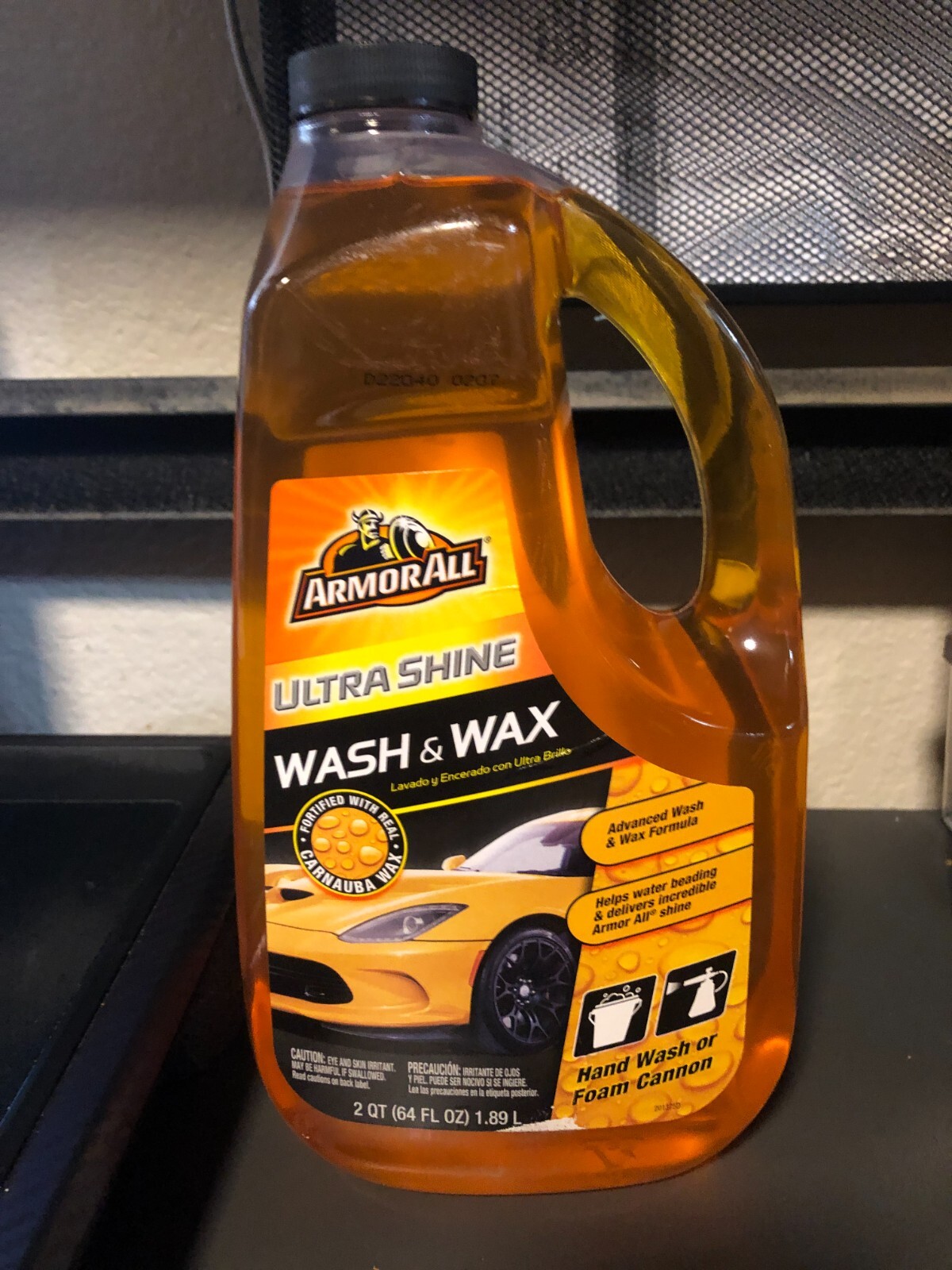 Armor All – Ultra Shine Wash & Wax (64 Fluid Ounces) Box of 4 bottles