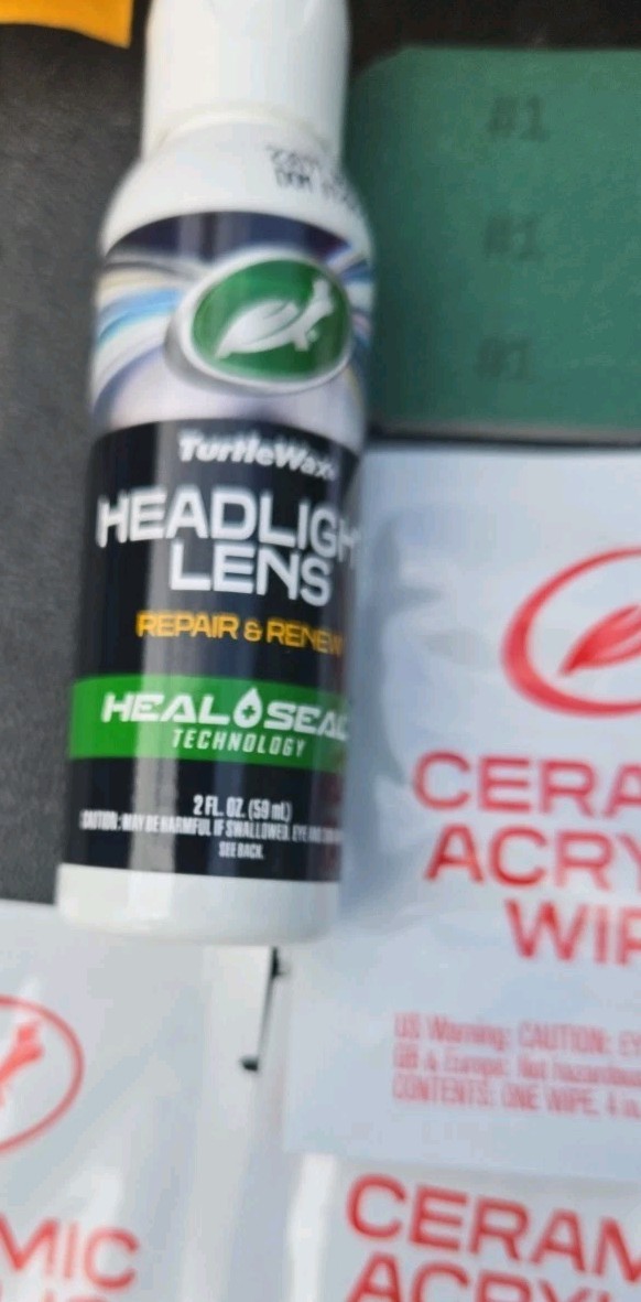 Turtle Wax New Speed Headlight Lens Restorer Kit, Heal and Seal