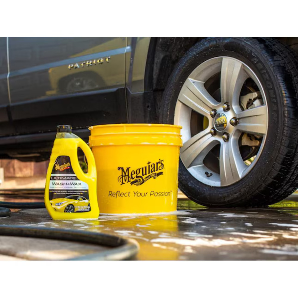(2 Pack) Meguiar’s G17748 Ultimate Wash & Wax 48oz Car Wash Shampoo Deep Shine
