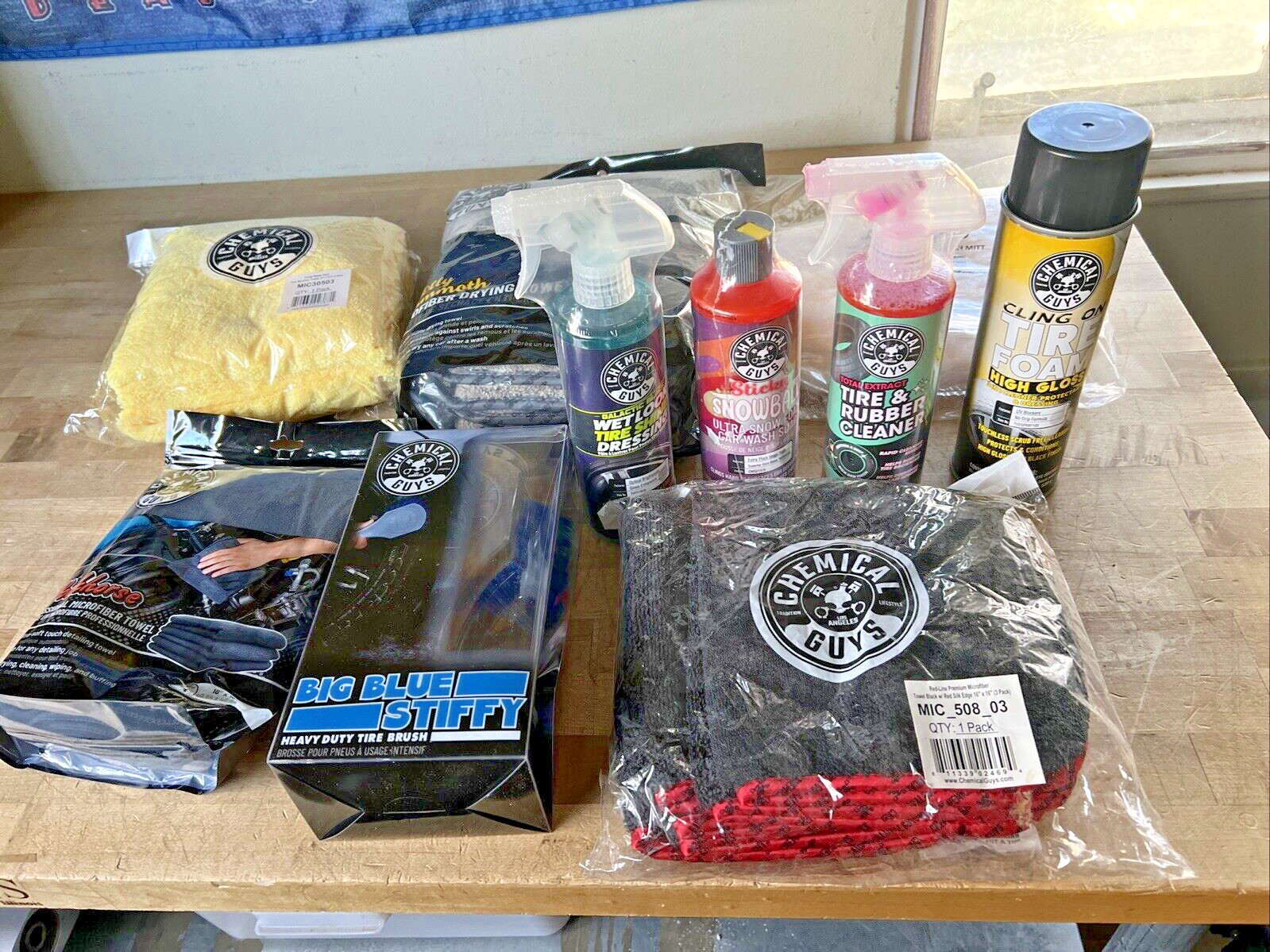 Chemical Guys Tire Cleaning Car Wash Kit Tire Shine Big Blue Stiffy Brush Towels