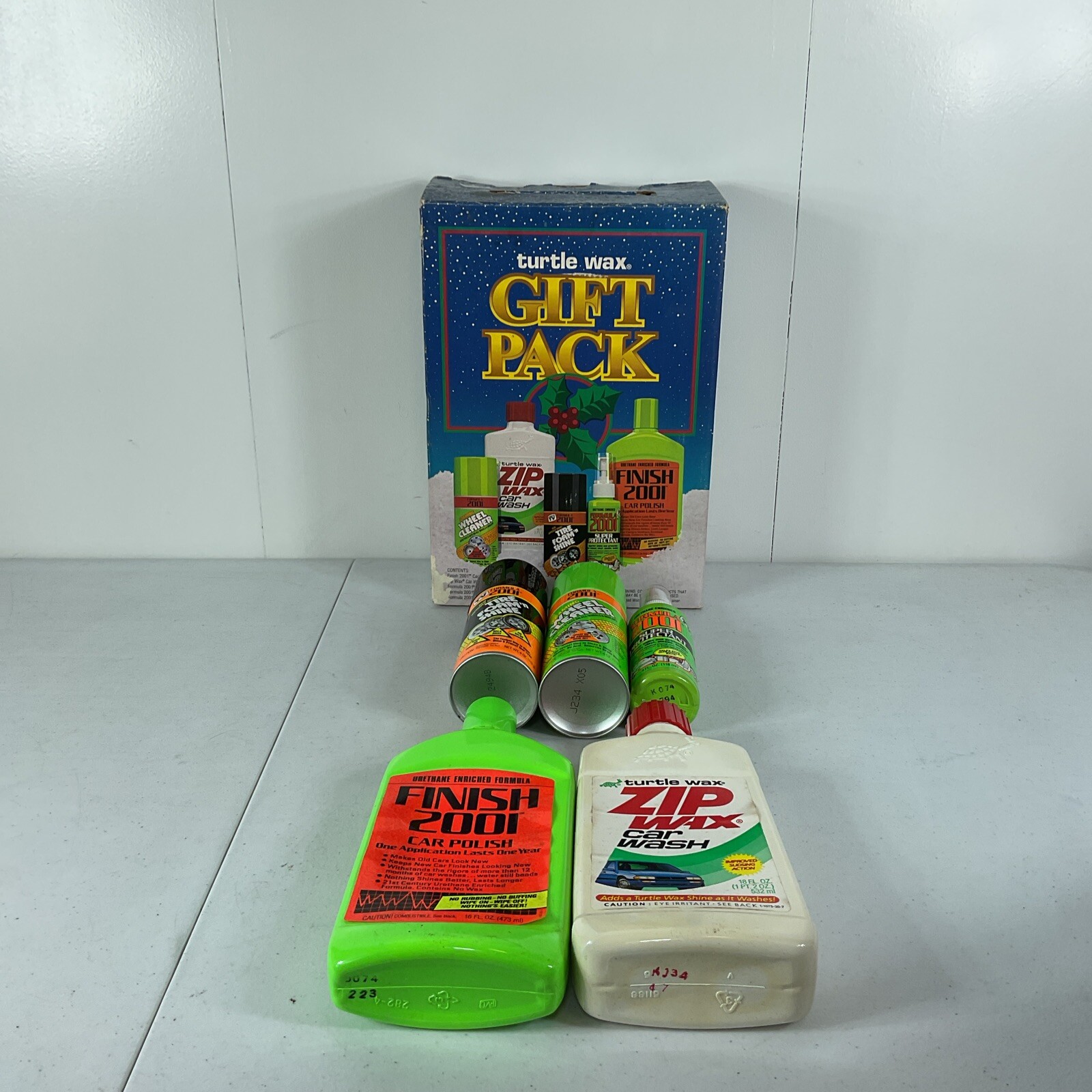 Vintage 2001 New Open Box All Products Included Finish Rare Turtle Wax Gift Pack
