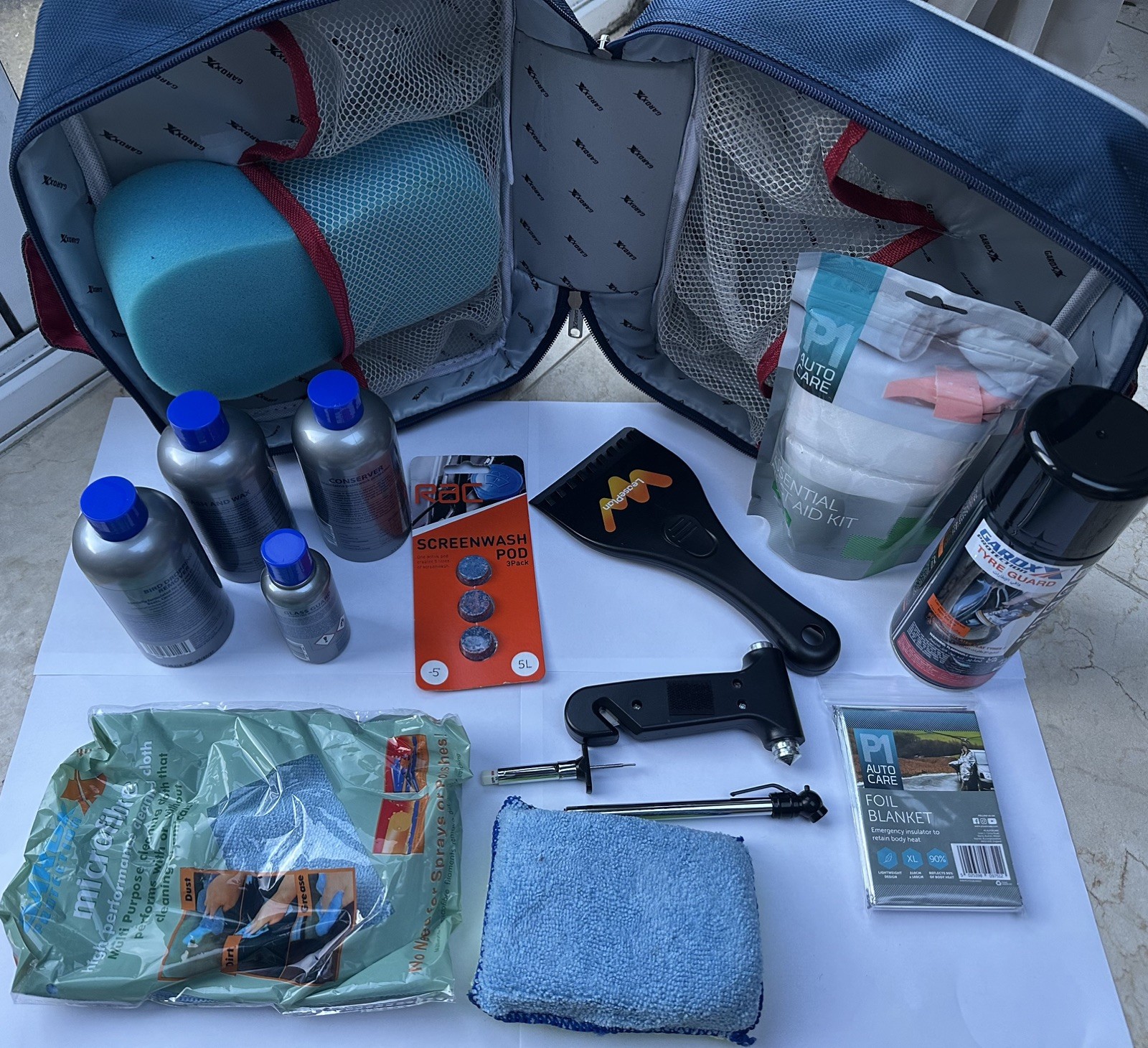 GardX X Car Cleaning Kit and Tyre inflator With Carry Case. Car Care