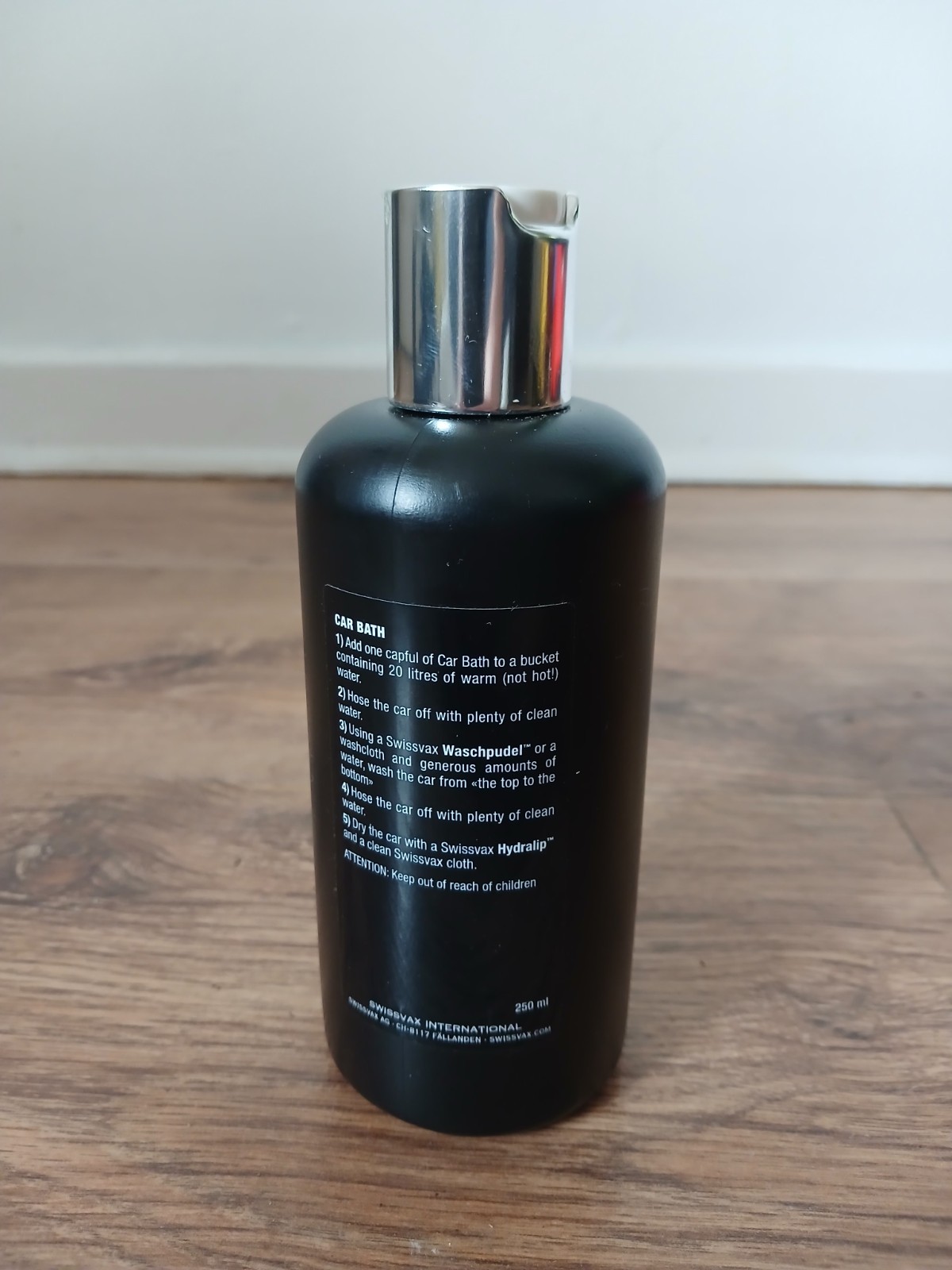Swissvax Car Bath PH – Neutral Shampoo Concentrate ~ 250ml~ BRAND NEW
