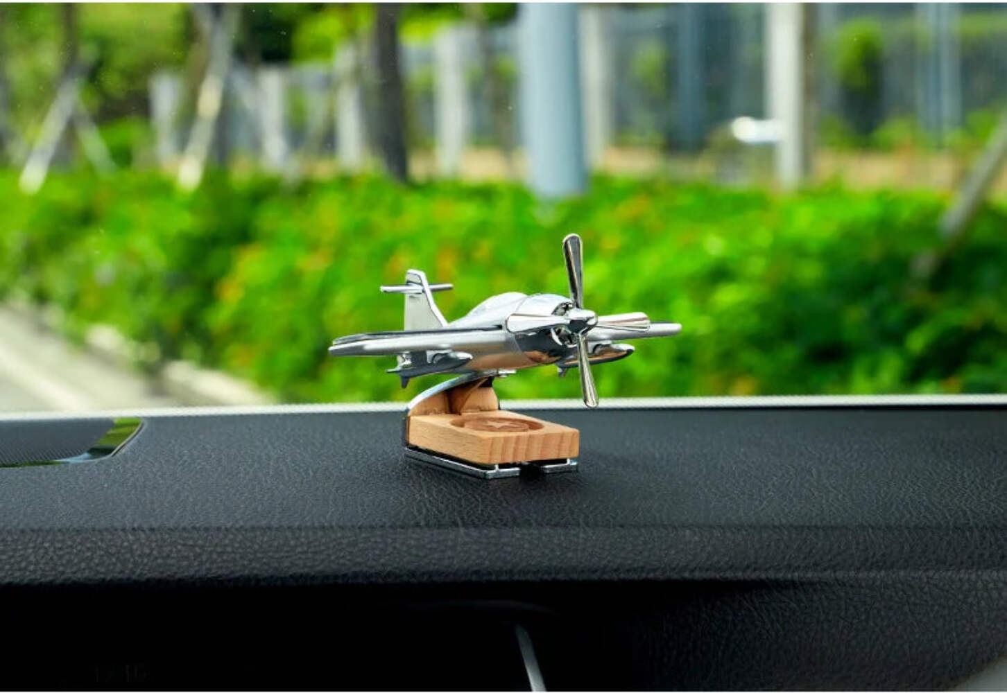 Car interior accessories solar airplane model center console decoration air SUV
