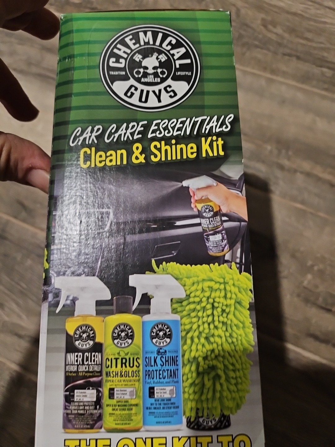 NEW Chemical Guys Car Care Essentials Clean & Shine Kit 4 Products Included