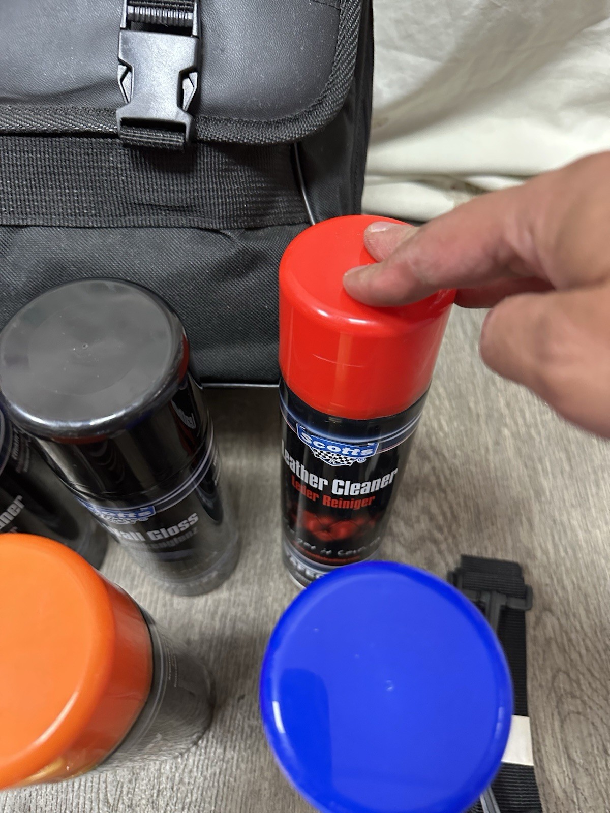 Scotts Safeguard Car Cleaning Kit Car Detailing Kit With Case *Only 1 Spray Used