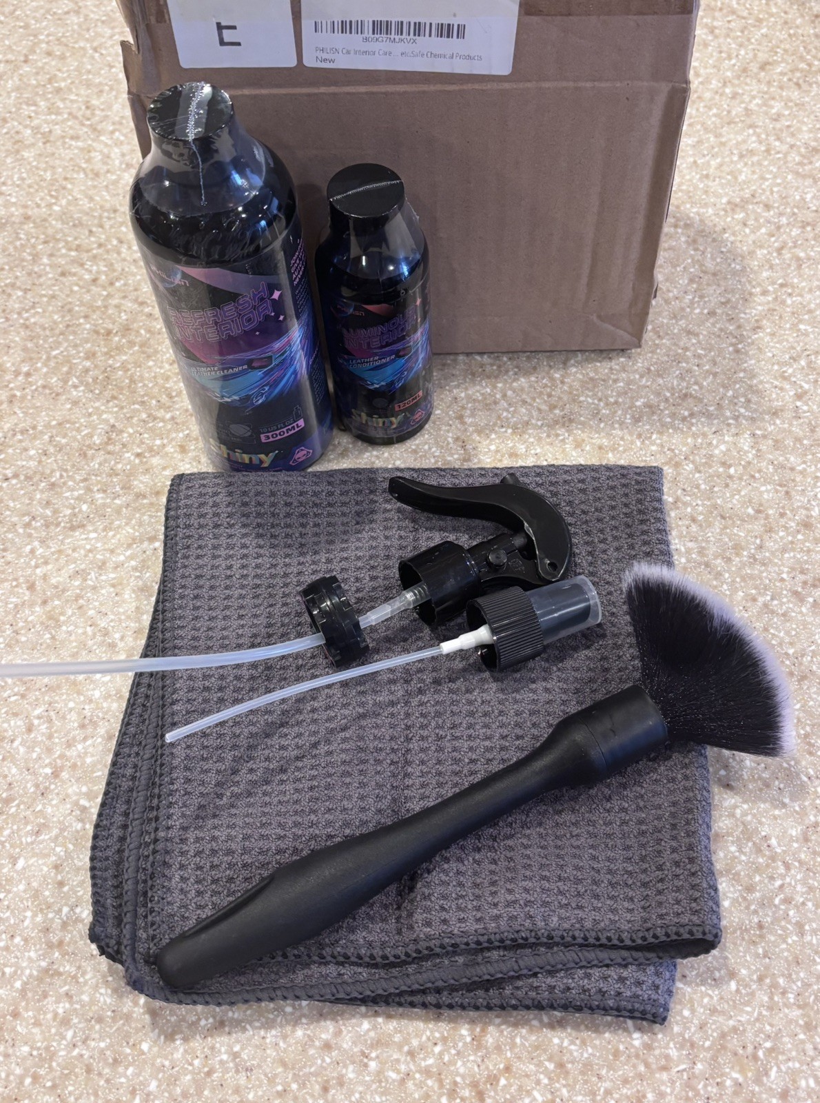Philisn Car Detailing Kit 2 Spray 1 Brush 1 Fiber Cloth