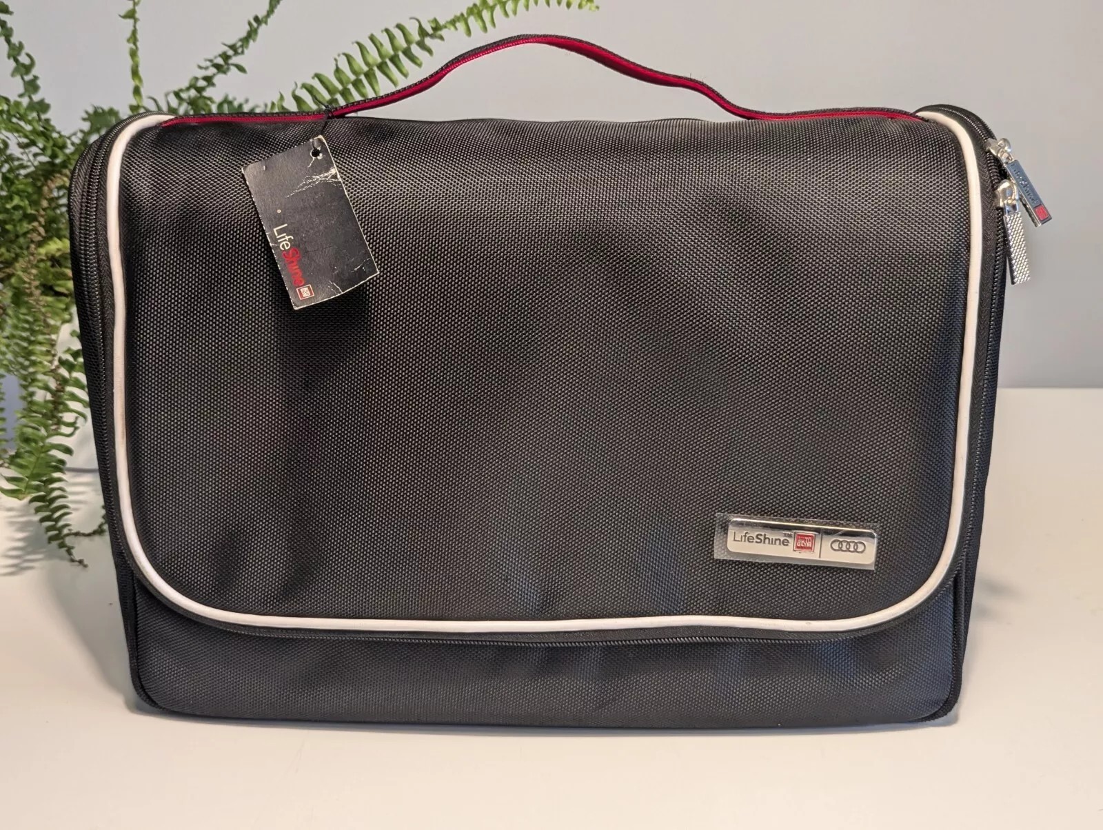 Genuine Audi Lifeshine Premium Products – Brand New & Sealed