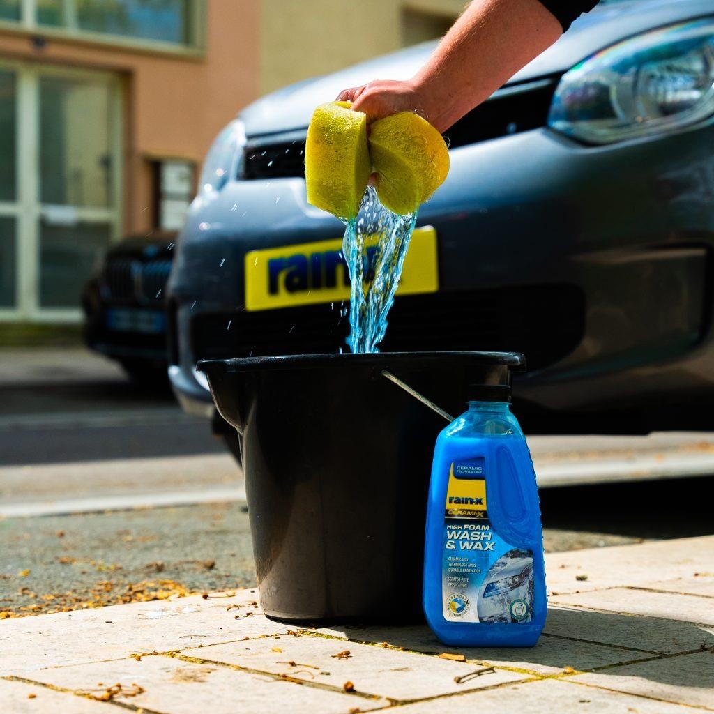 Rain-X Wash and Wax Ceramic High Foam 1L with Sponge Deep Clean & UV Protection