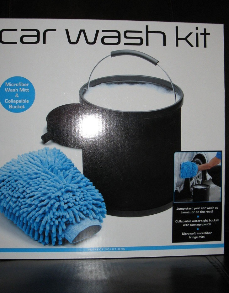 Car Wash Kit Microfiber Wash Mitt and Collapsible Bucket New