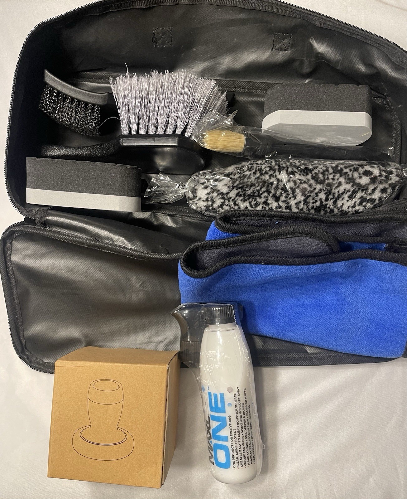 9PCS Car Cleaning Kit, Tire Brush’s, Sponges, Rim Detailed, All Purpose Detailer