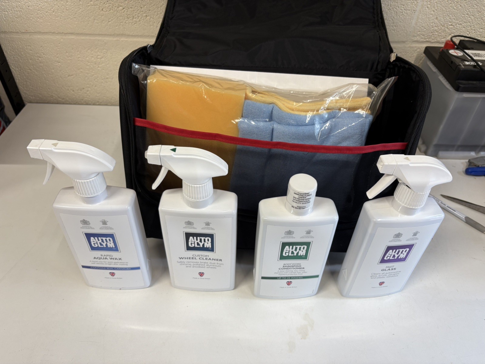 AUTOGLYM LIFE SHINE PROFESSIONAL VALETING CAR CLEANING KIT BRAND NEW LOOK