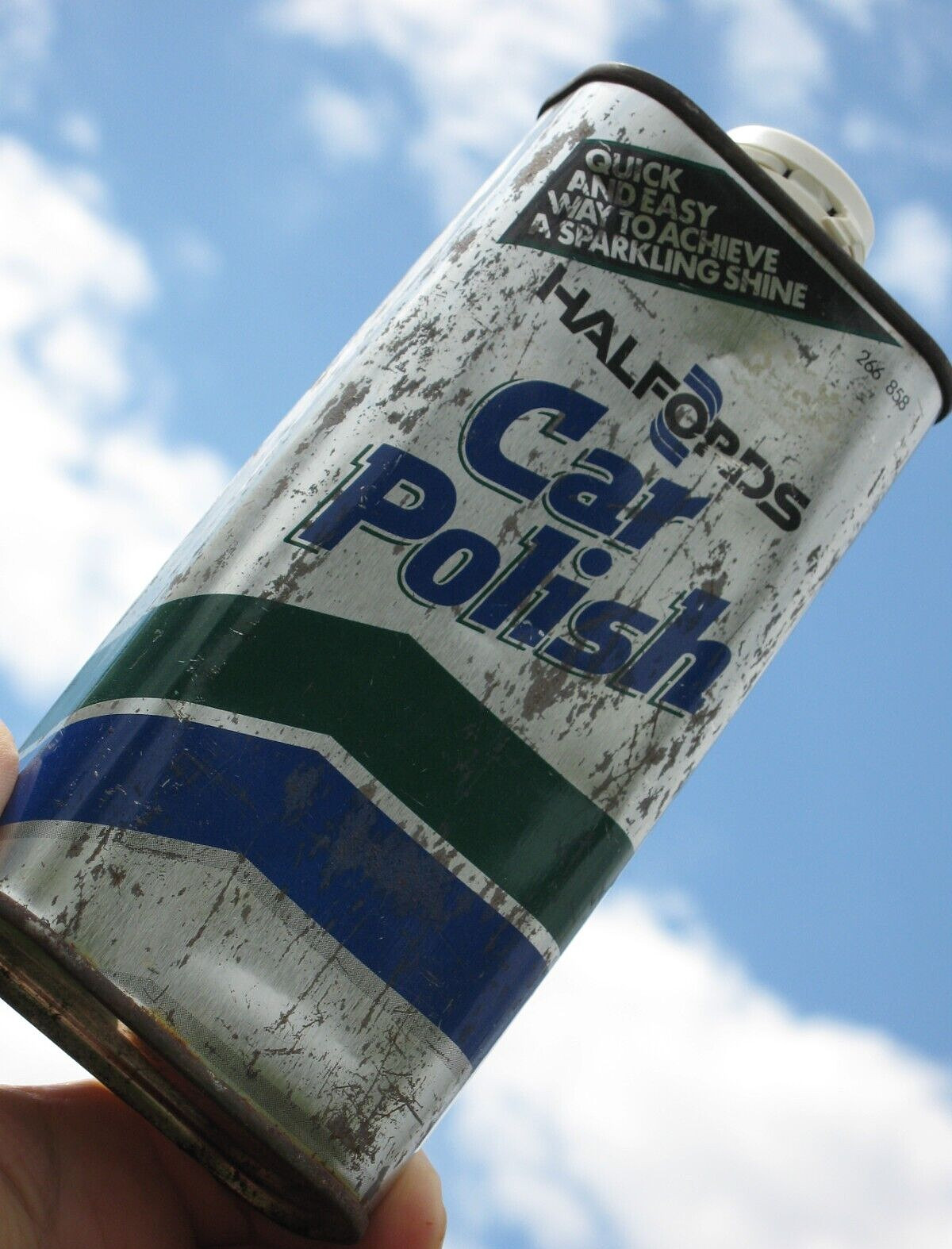 Halfords Car Polish liquid, 266 858, 2·1672, 300 ml vintage 1980s unopened ‘new’