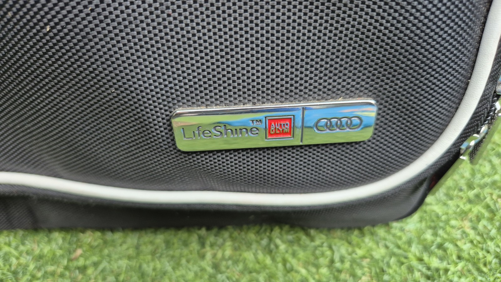 Autoglym Lifeshine Car Cleaning Kit with Audi Logo