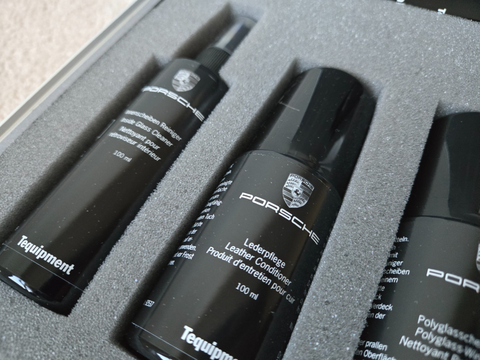 Genuine Porsche Tequipment Car Care Kit W/ Case Convertible Top conditioner Wash