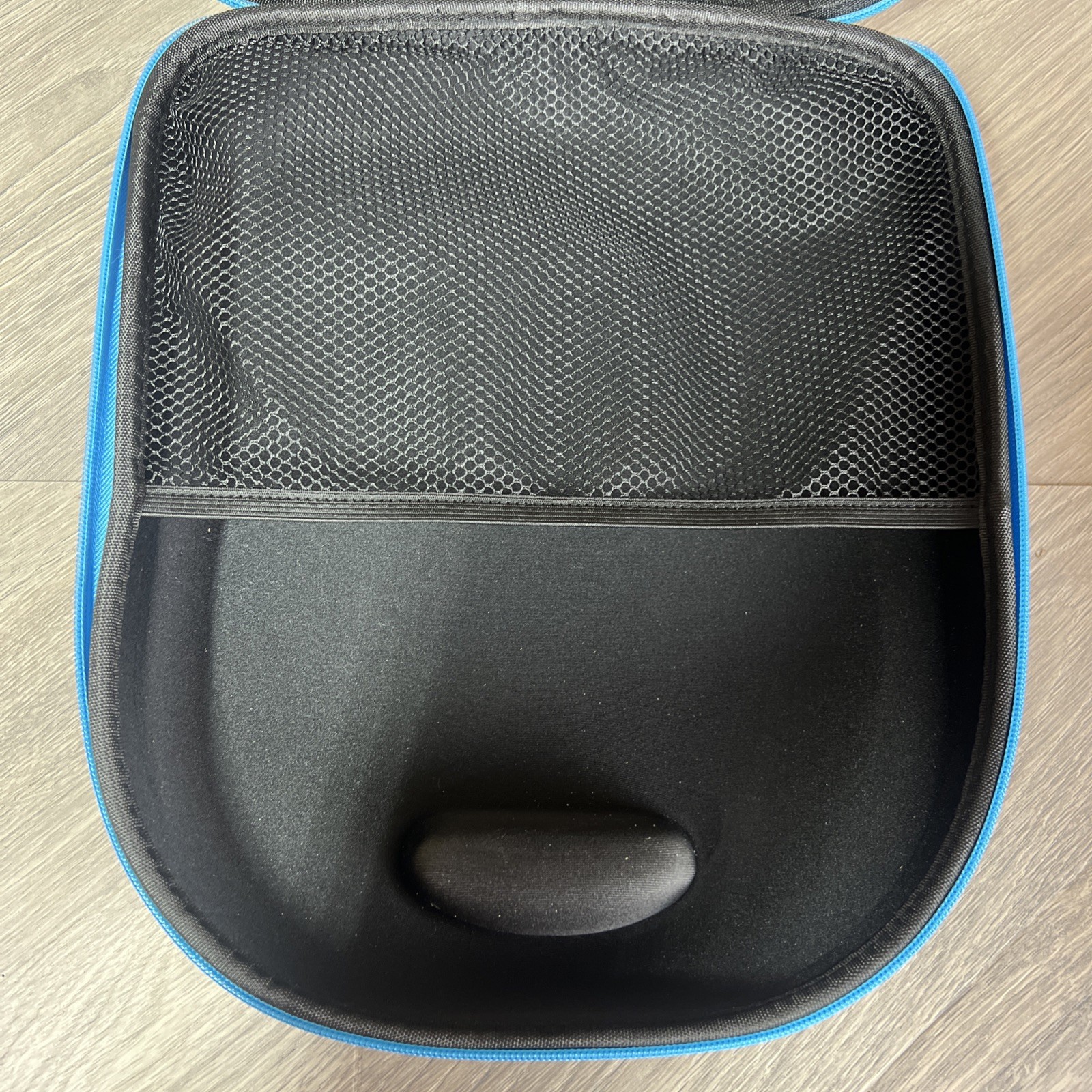 Williams Racing car cleaning kit carry case