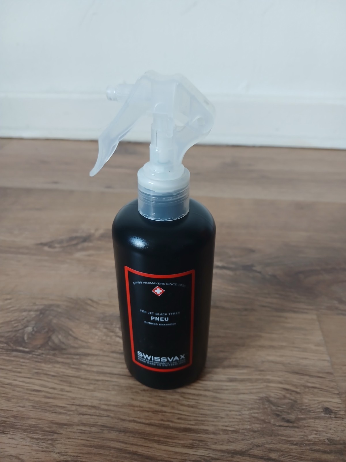 Swissvax Cleaner PNEU Rubber Dressing ~ For Jet Black Tyres – USED