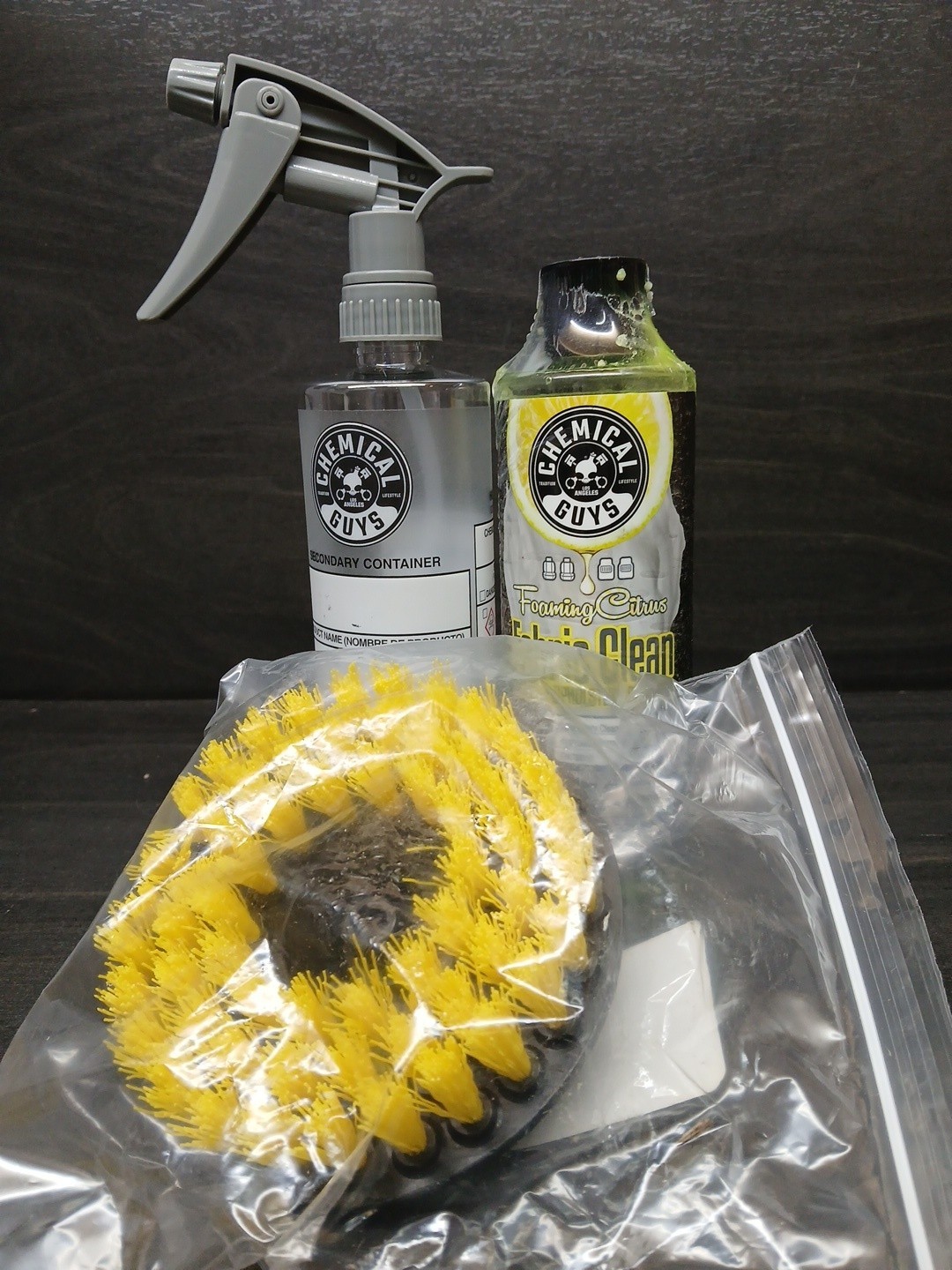 Chemical Guys HOL315 Foaming Citrus Fabric Clean, Easy-to-Use Drill Brush