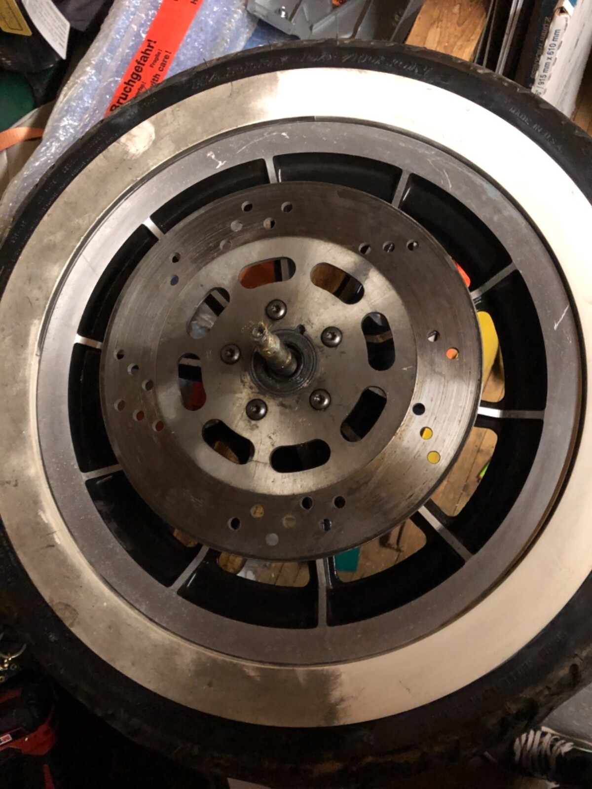MANIACS wash+wax, all metal polish and wheel cleaner