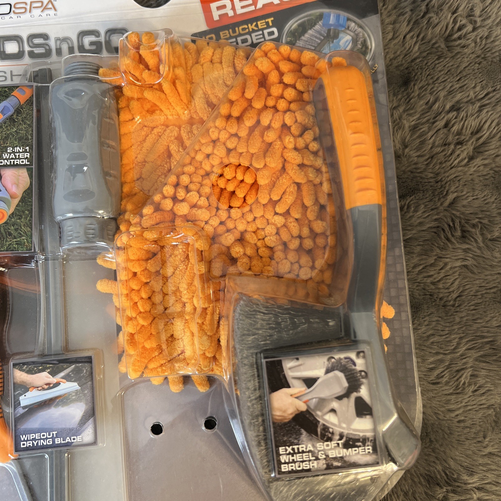 AutoSpa Car Washing Kit – Soft Brush, Wash Mitt, & Squeegee Super Reach